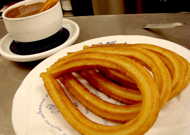 Churros con chocolate at El Brillante