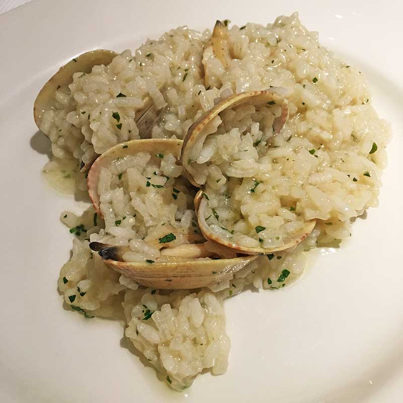 Clams in Parsley Sauce with Rice at Rekondo